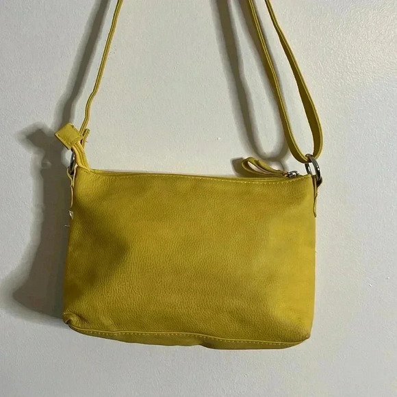 Rosetti Faux Leather Yellow Convenient Small Travel Purse Adjustable Straps - Picture 3 of 6